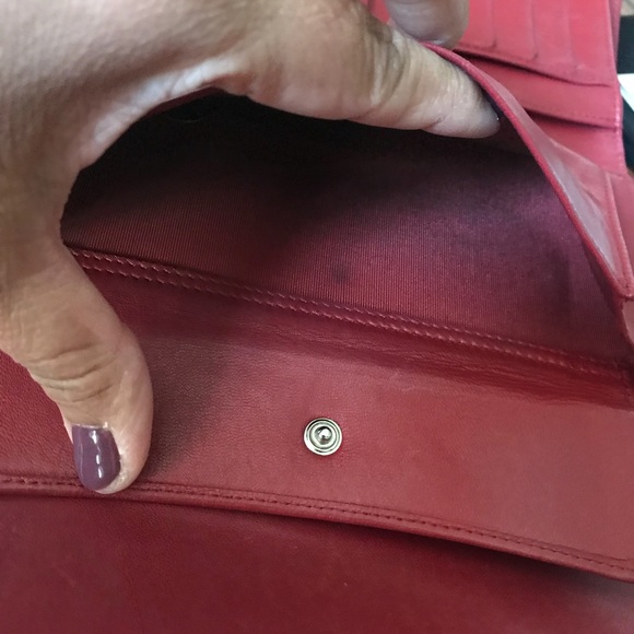 SOLD!!!Trifold wallet in red - Picture 6 of 8